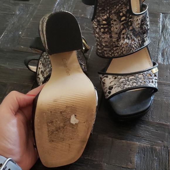 Calvin Klein heeled sandals sz 6.5 mint cond. - Picture 3 of 6